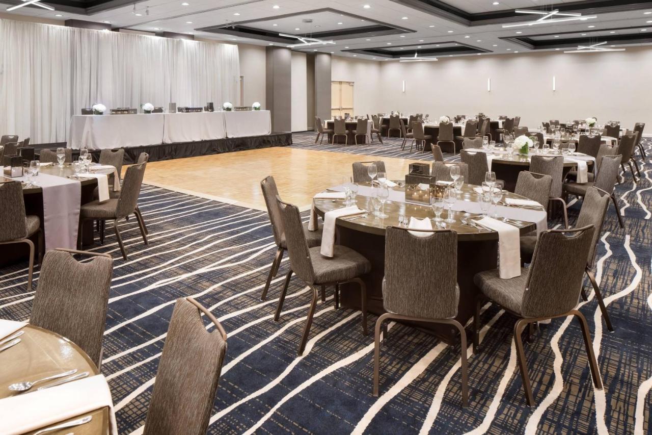 Delta Hotels By Marriott Minneapolis Northeast Экстерьер фото