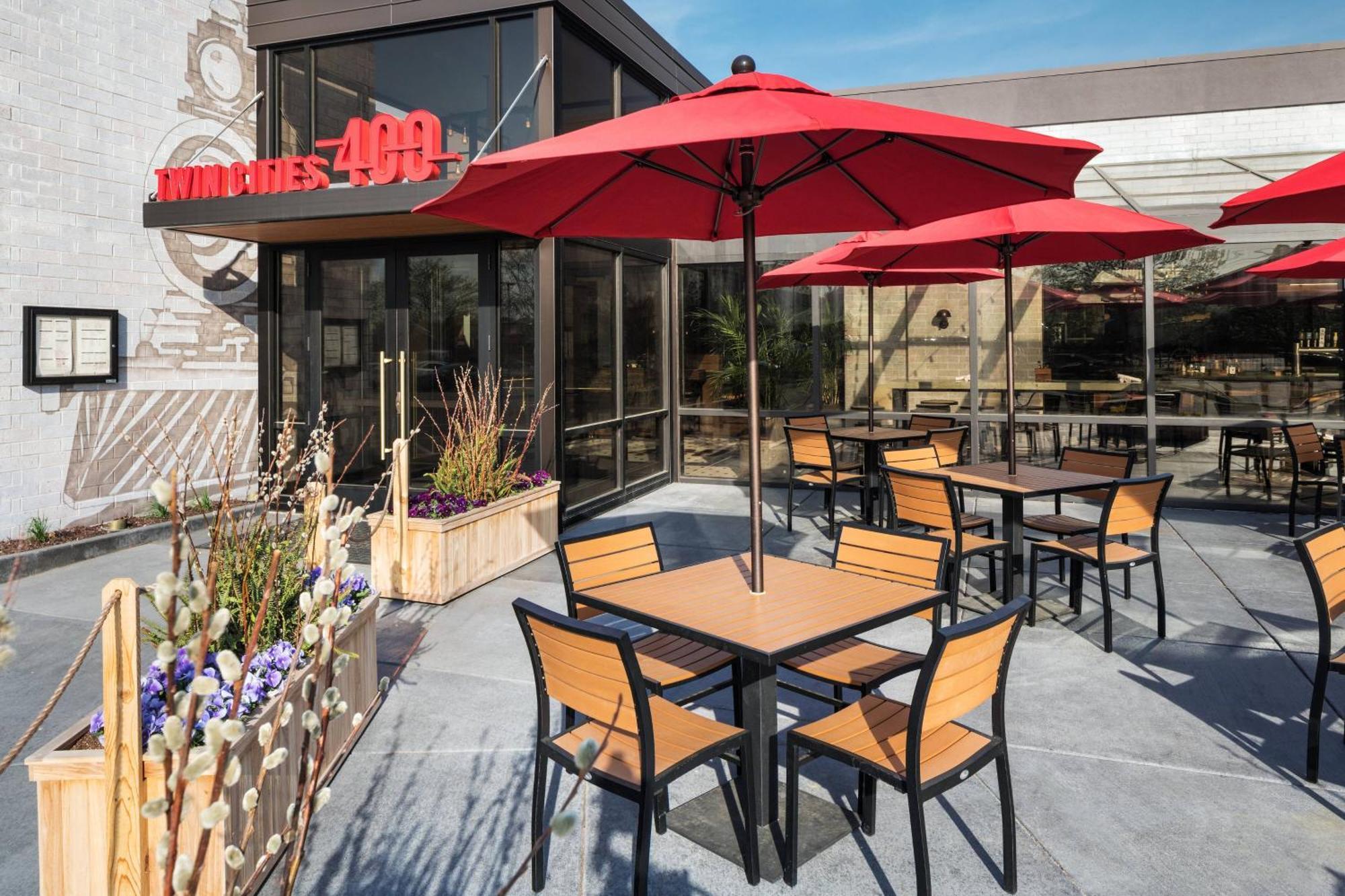 Delta Hotels By Marriott Minneapolis Northeast Экстерьер фото