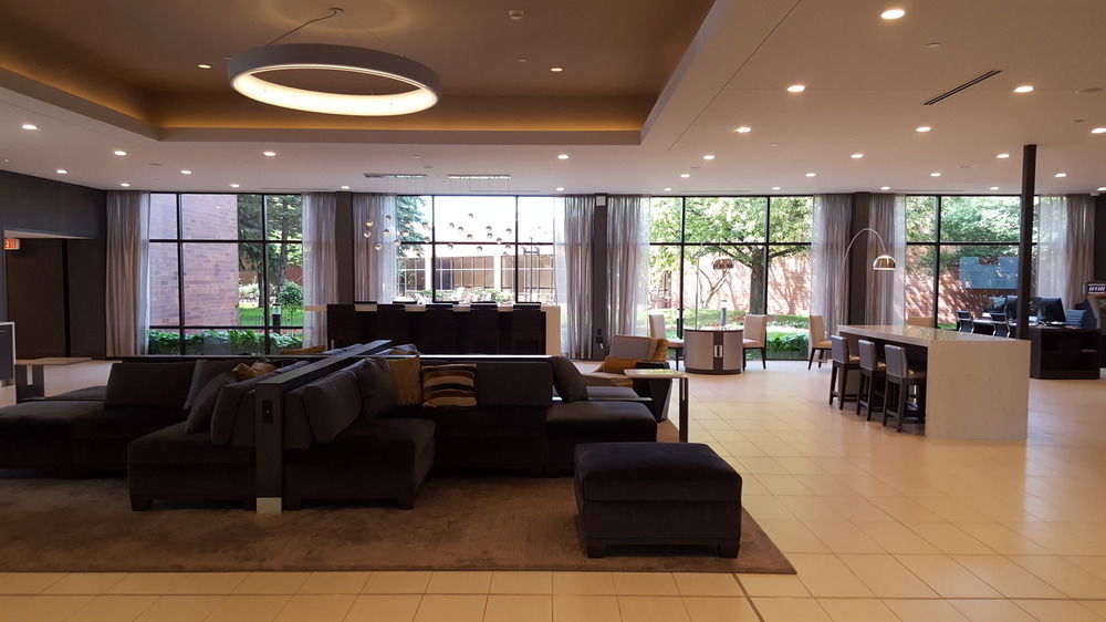 Delta Hotels By Marriott Minneapolis Northeast Экстерьер фото