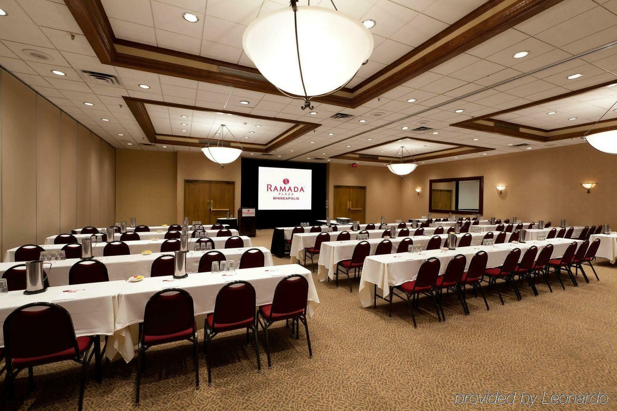 Delta Hotels By Marriott Minneapolis Northeast Экстерьер фото
